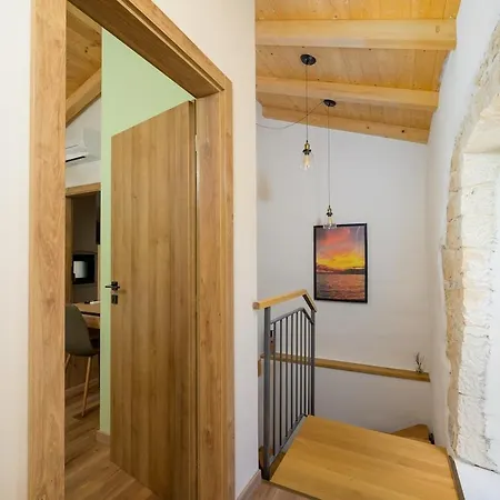 Doda By Istrialux Modrušani